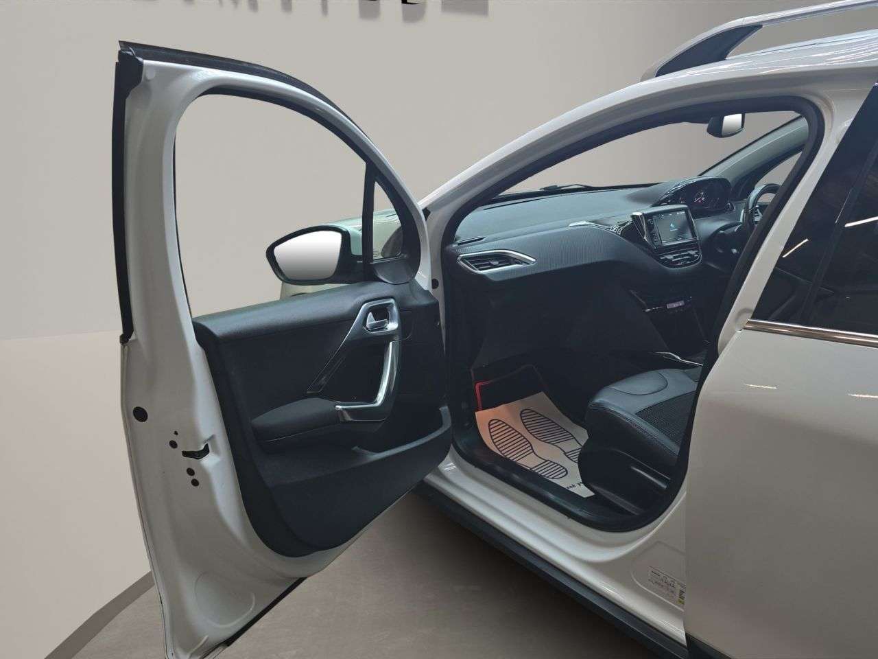 2018 PEUGEOT 2008 2018 PEUGEOT 2008