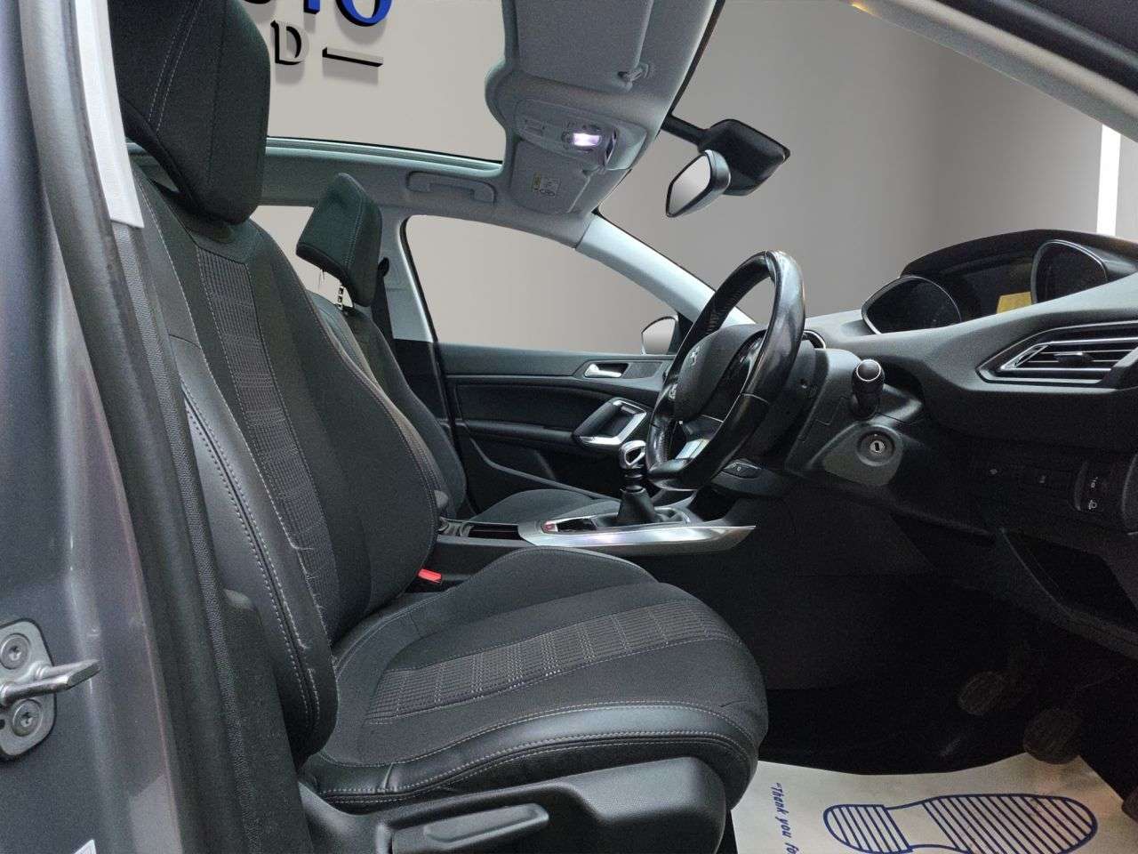 2018 PEUGEOT 308 2018 PEUGEOT 308
