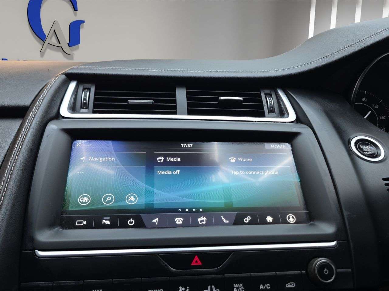 2019 JAGUAR E-PACE 2019 JAGUAR E-PACE