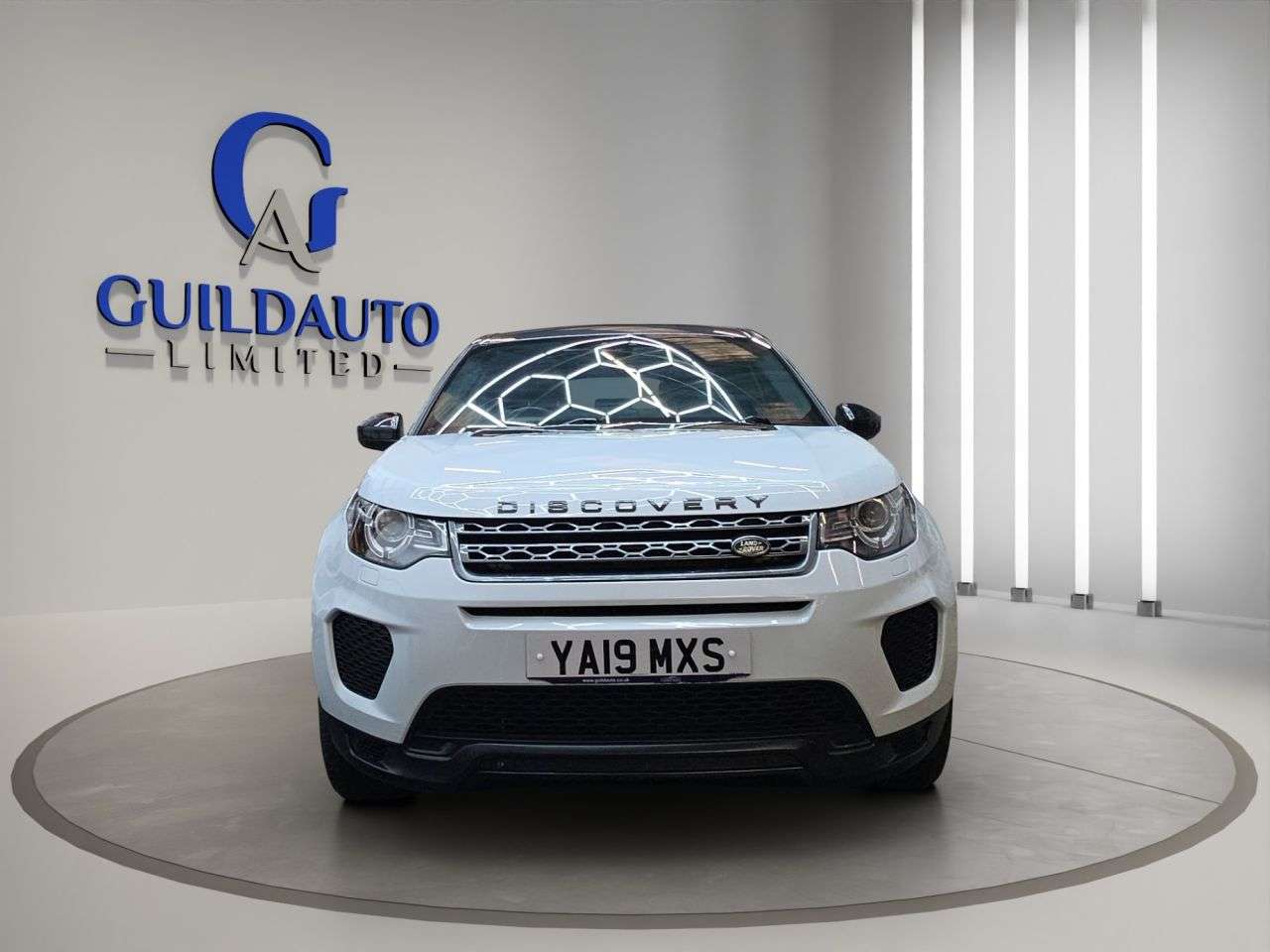 A 2019 LAND ROVER DISCOVERY SPORT 2.0 TD4 Landmark SUV 5dr Diesel Auto 4WD Euro 6 (s/s) (180 ps) A 2019 LAND ROVER DISCOVERY SPORT 2.0 TD4 Landmark SUV 5dr Diesel Auto 4WD Euro 6 (s/s) (180 ps)