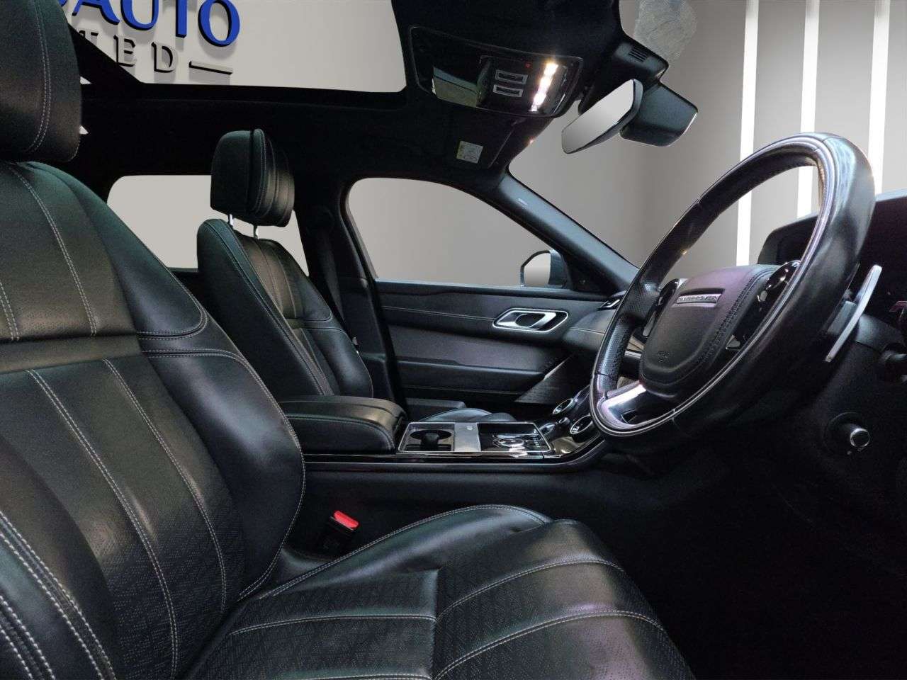 2019 LAND ROVER RANGE ROVER VELAR 2019 LAND ROVER RANGE ROVER VELAR