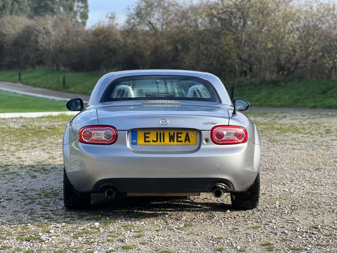 2011 MAZDA MX-5 2011 MAZDA MX-5