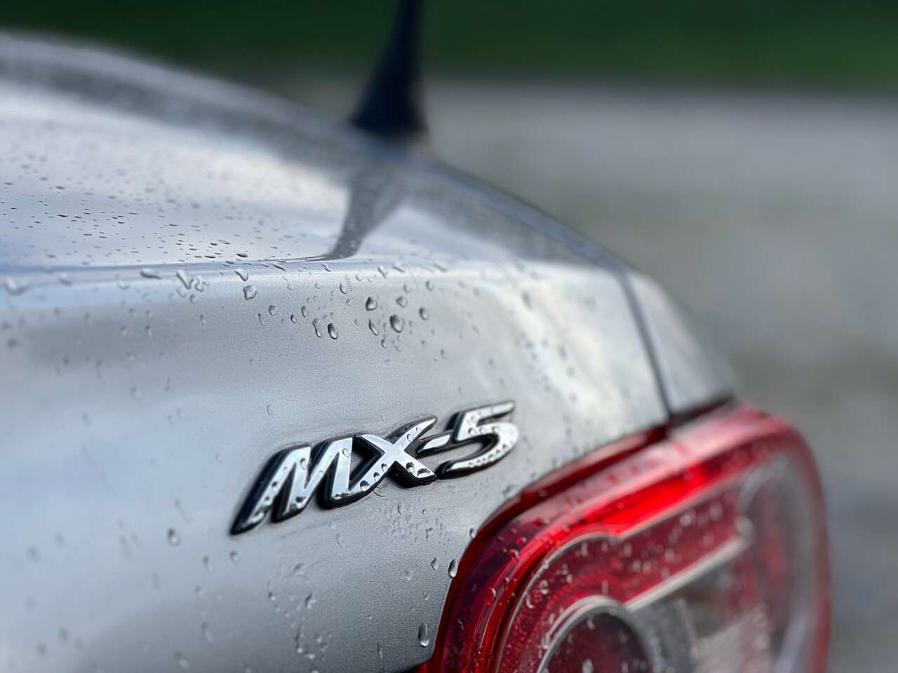 2011 MAZDA MX-5 2011 MAZDA MX-5