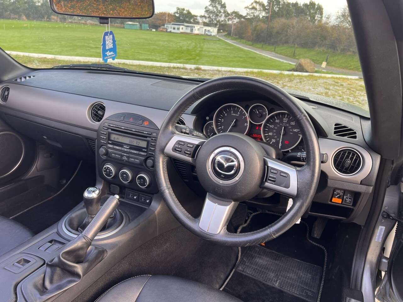 2011 MAZDA MX-5 2011 MAZDA MX-5