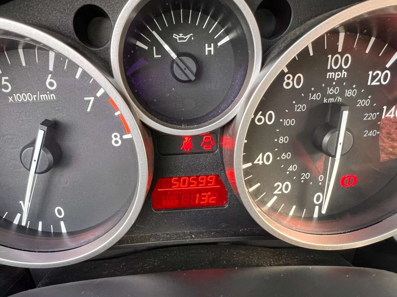 2011 MAZDA MX-5 2011 MAZDA MX-5