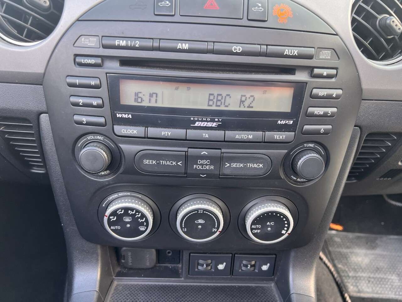 2011 MAZDA MX-5 2011 MAZDA MX-5