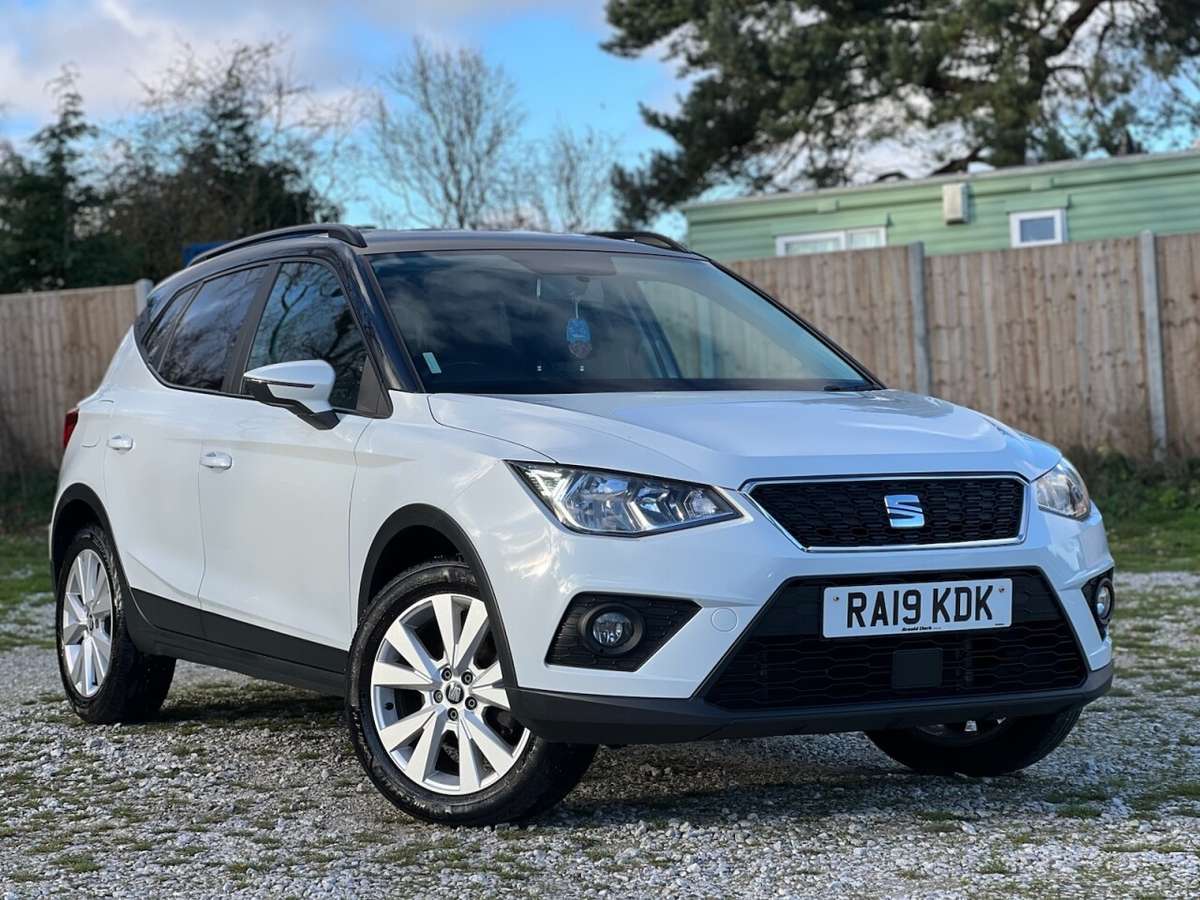 Check out this Seat Arona 2019 Petrol Manual