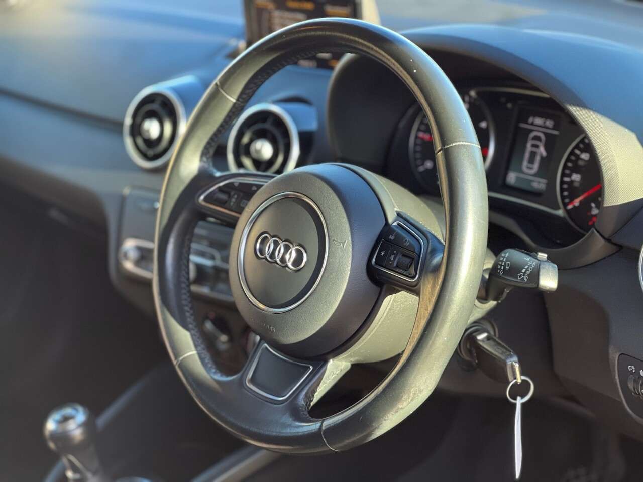 2017 AUDI A1 2017 AUDI A1
