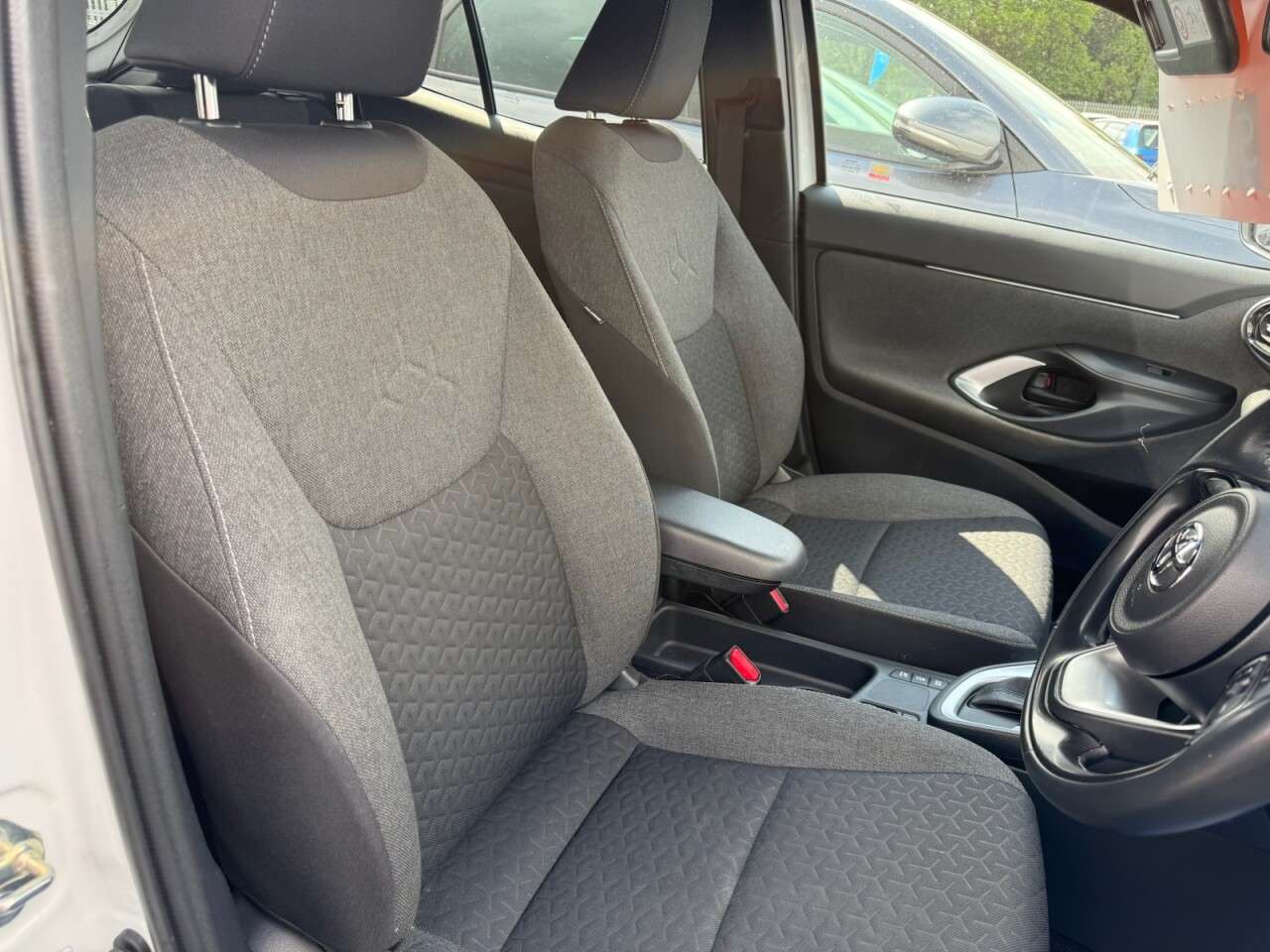 2021 TOYOTA YARIS CROSS 2021 TOYOTA YARIS CROSS