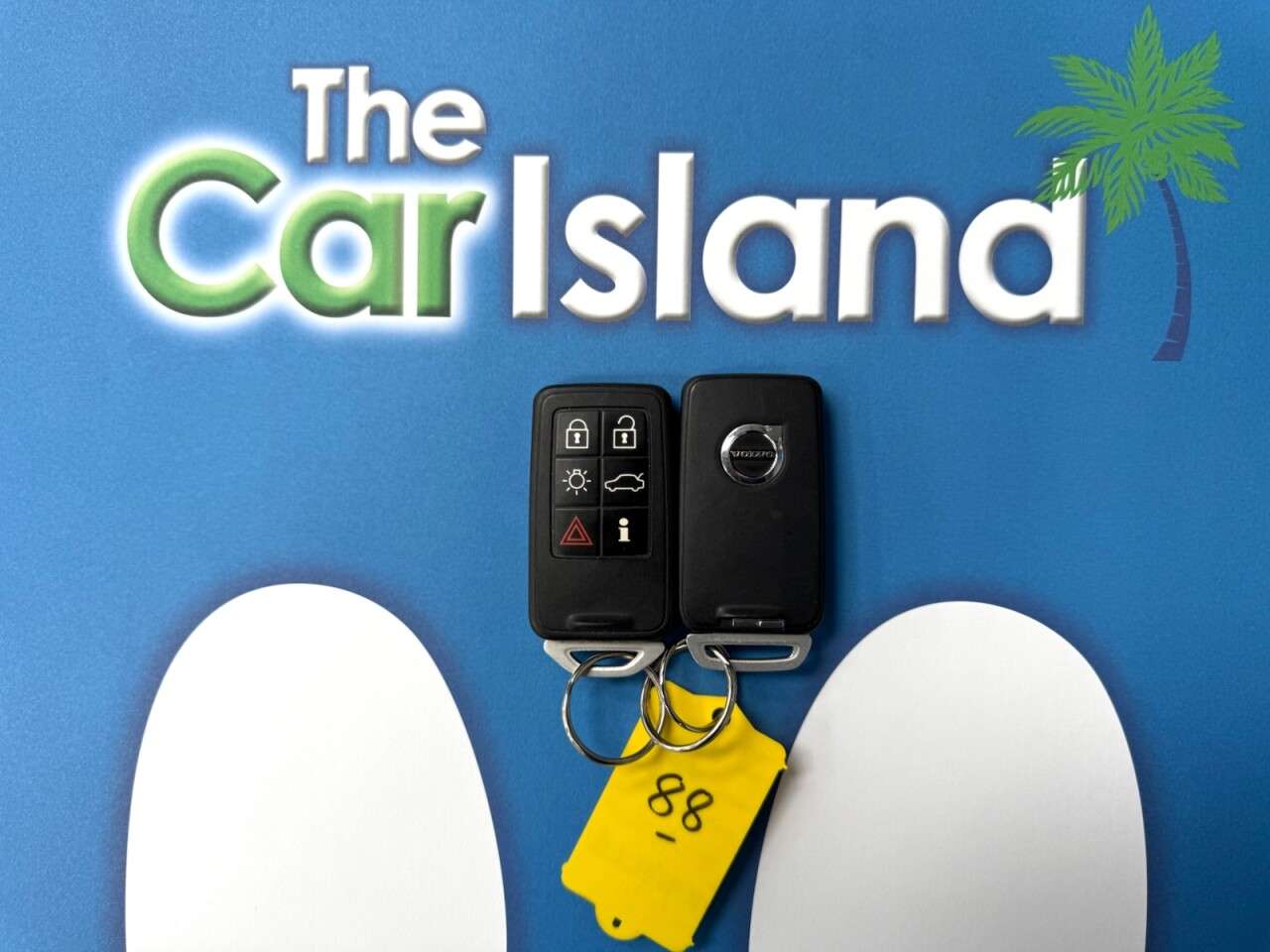 2017 VOLVO V40 2017 VOLVO V40