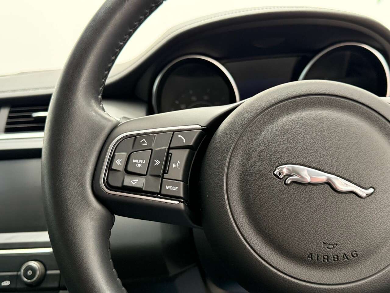 2019 JAGUAR E-PACE 2019 JAGUAR E-PACE