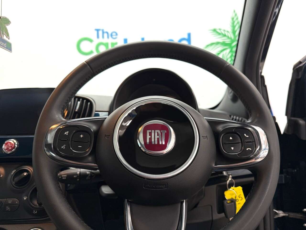2023 FIAT 500 2023 FIAT 500