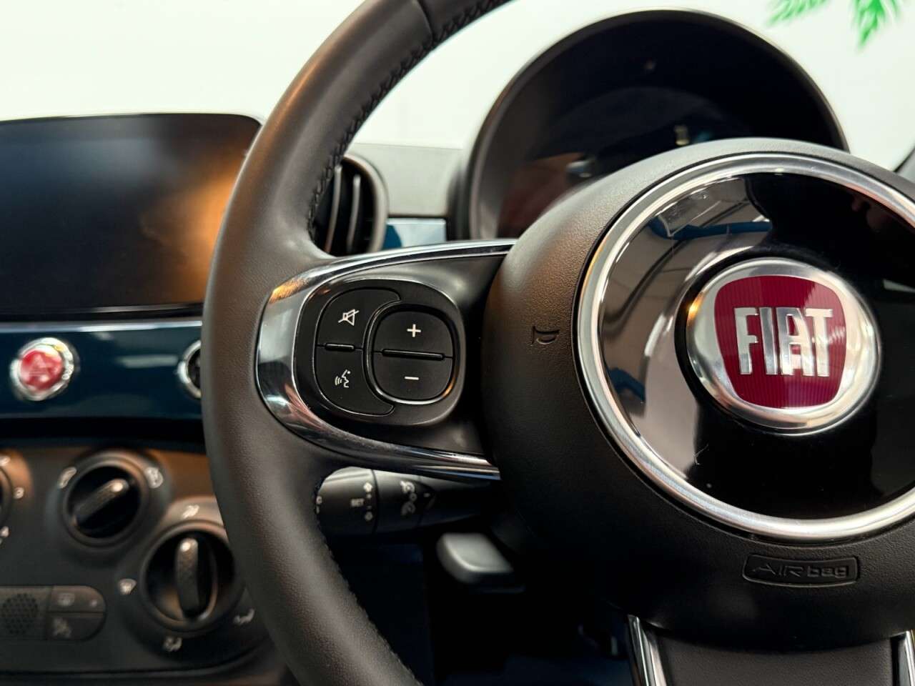 2023 FIAT 500 2023 FIAT 500