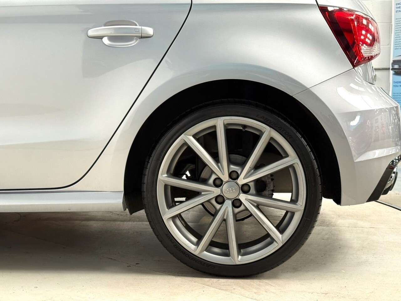 2017 AUDI A1 2017 AUDI A1