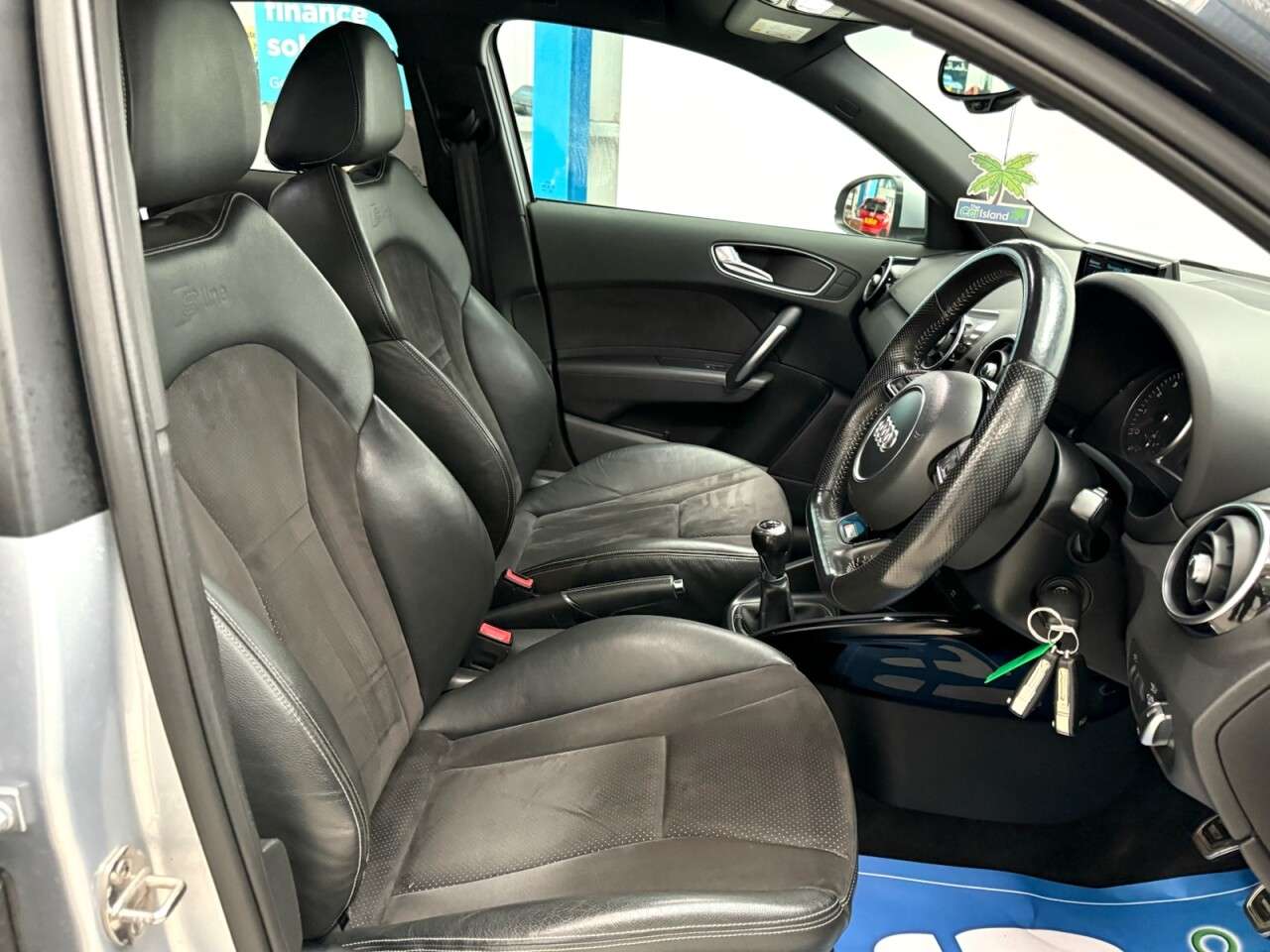 2017 AUDI A1 2017 AUDI A1