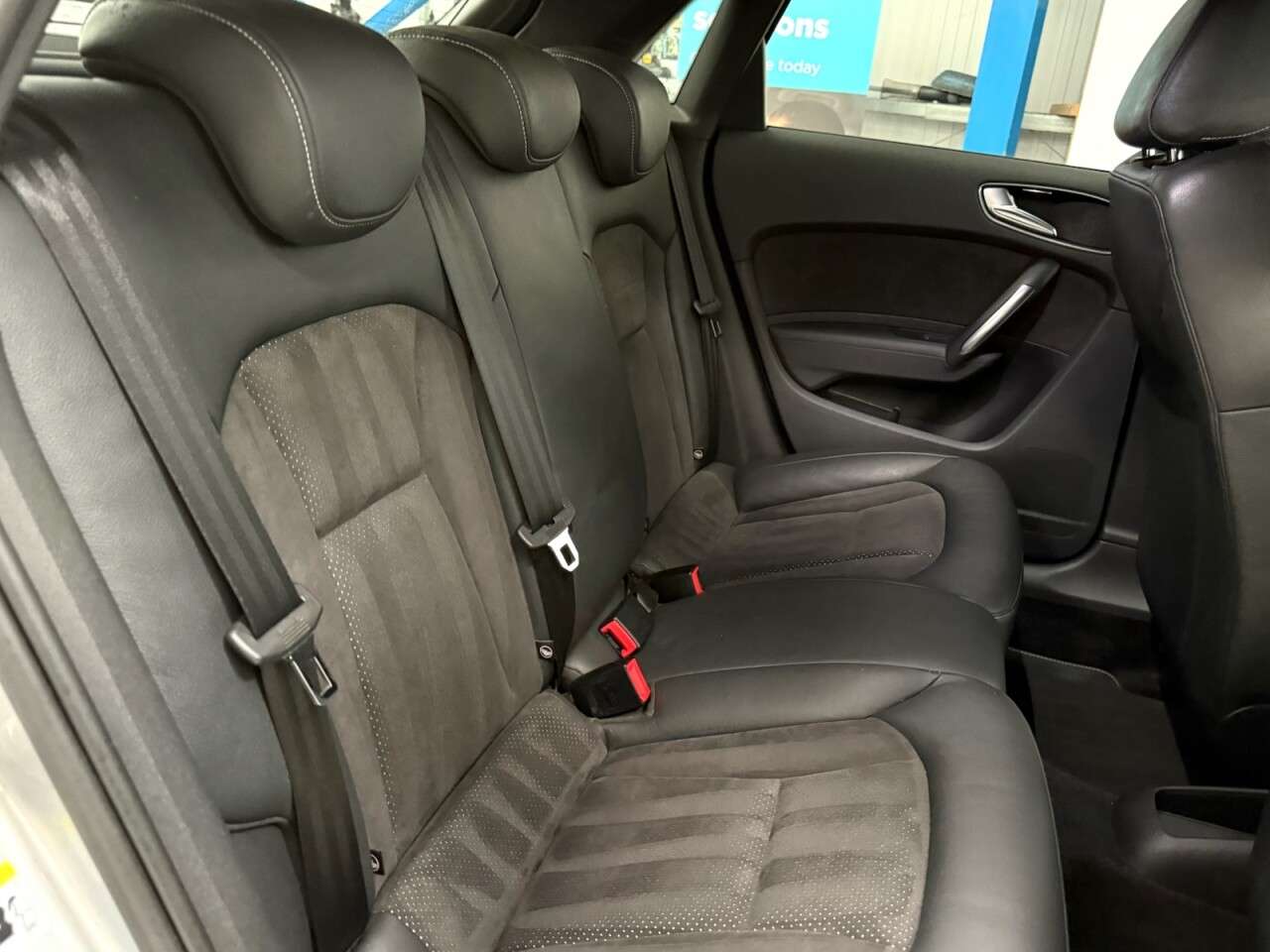 2017 AUDI A1 2017 AUDI A1