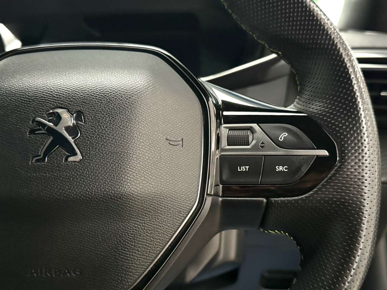 2021 PEUGEOT E-2008 2021 PEUGEOT E-2008