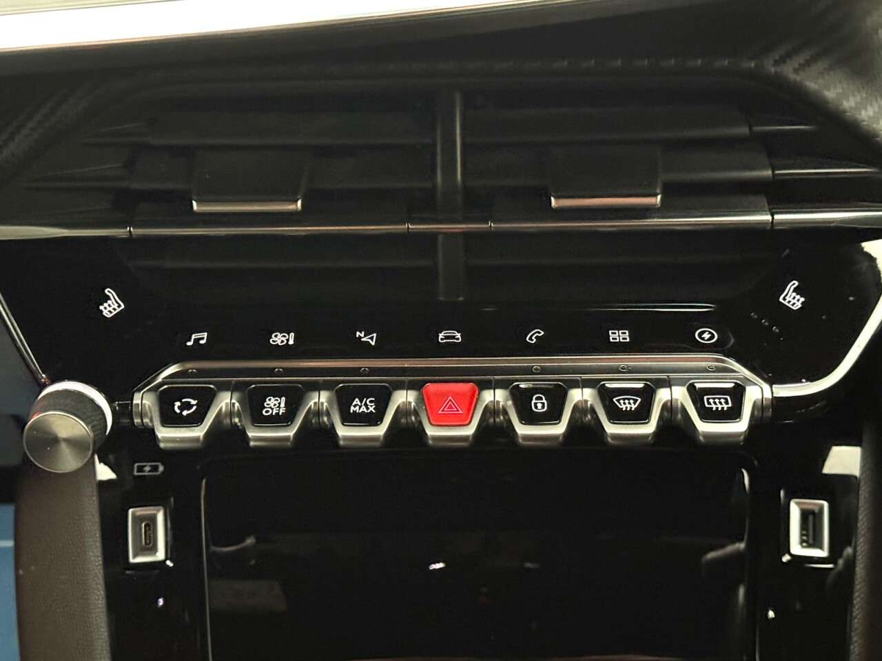 2021 PEUGEOT E-2008 2021 PEUGEOT E-2008