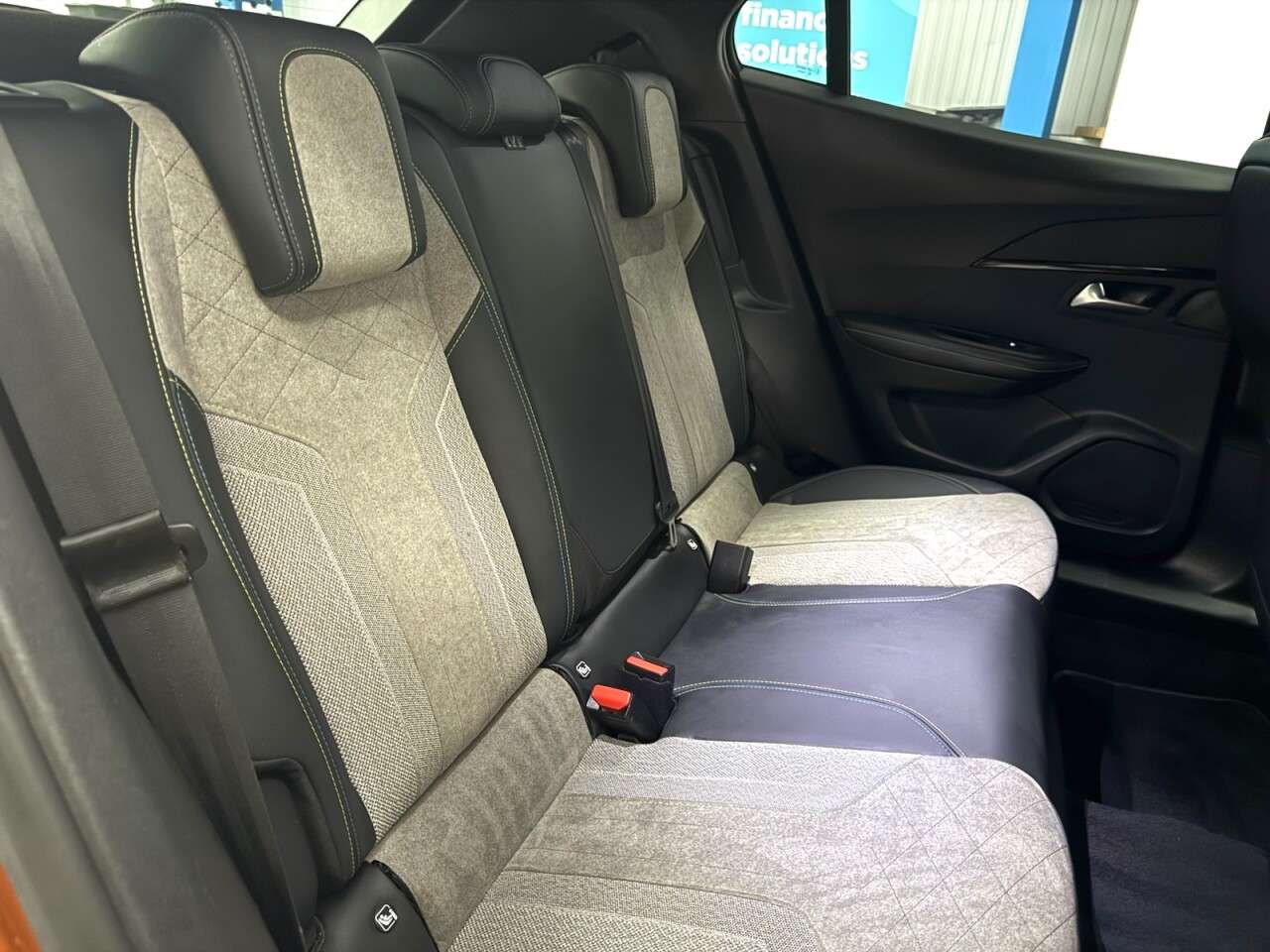 2021 PEUGEOT E-2008 2021 PEUGEOT E-2008