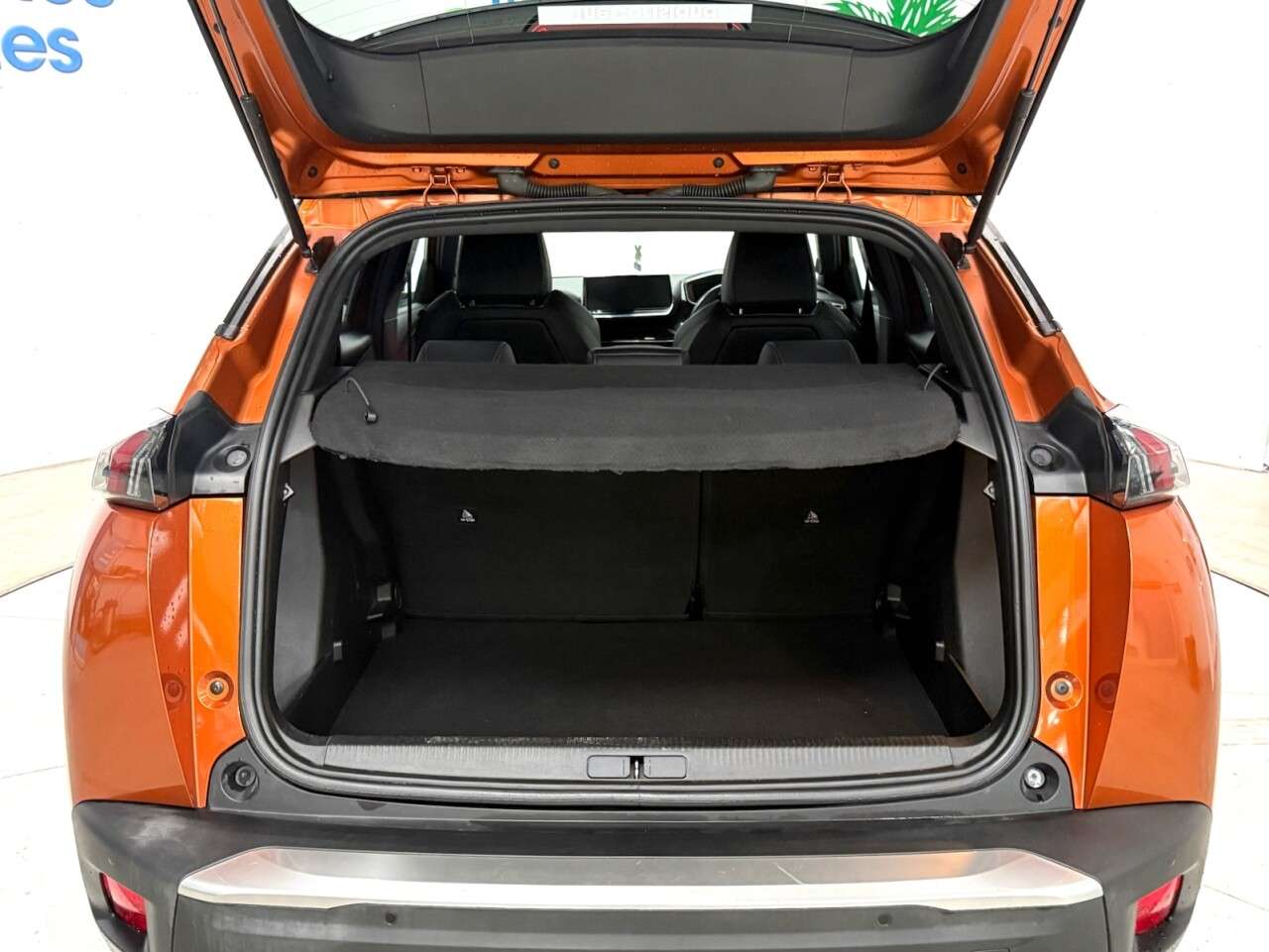 2021 PEUGEOT E-2008 2021 PEUGEOT E-2008