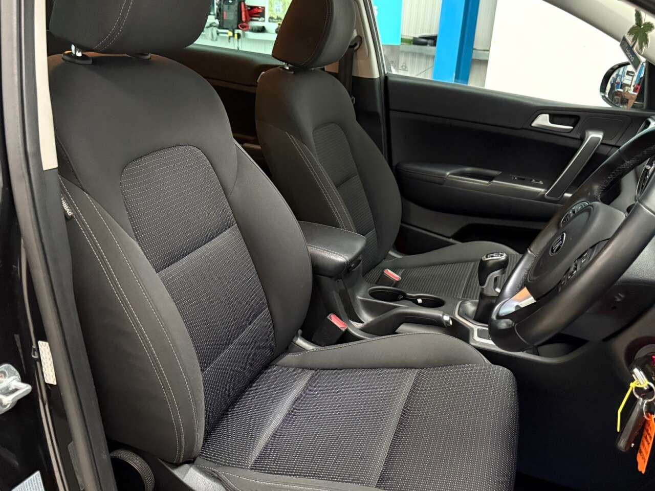 2017 KIA SPORTAGE 2017 KIA SPORTAGE