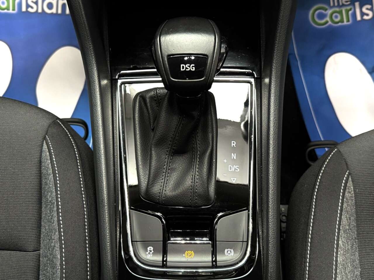 2020 SKODA KAROQ 2020 SKODA KAROQ