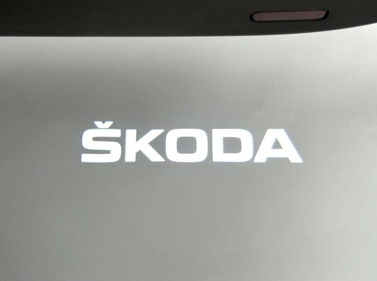 2020 SKODA KAROQ 2020 SKODA KAROQ