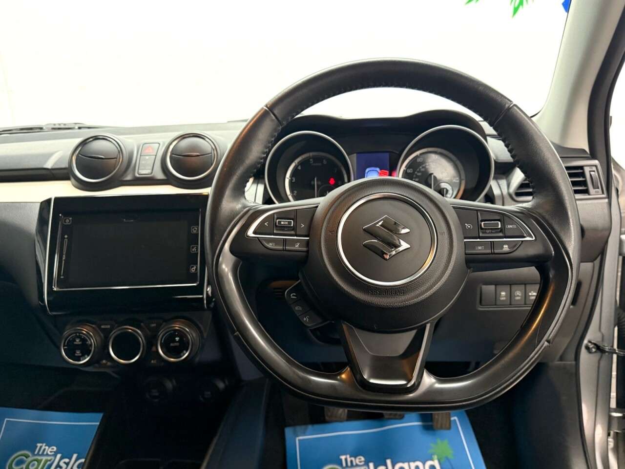 2018 SUZUKI SWIFT 2018 SUZUKI SWIFT