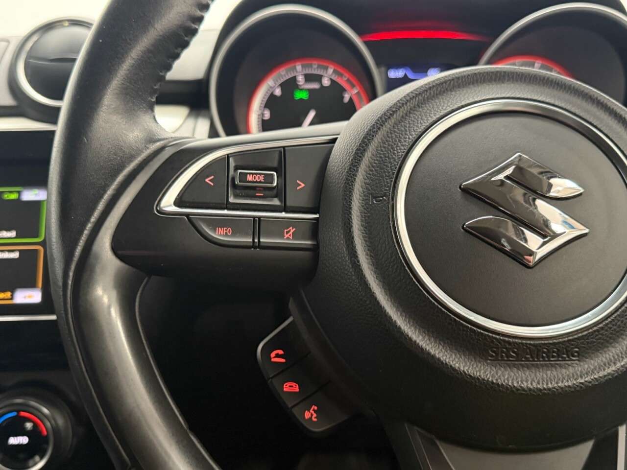 2018 SUZUKI SWIFT 2018 SUZUKI SWIFT