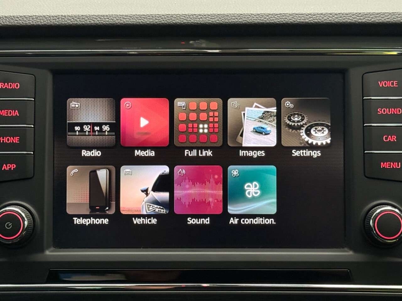 2017 SEAT ATECA 2017 SEAT ATECA