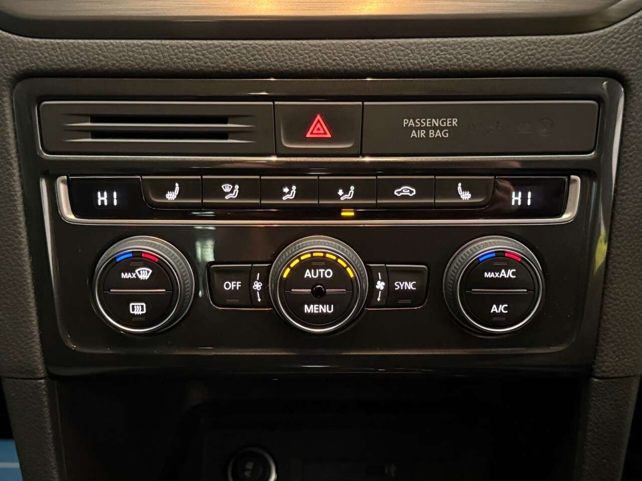 2020 VOLKSWAGEN GOLF SV 2020 VOLKSWAGEN GOLF SV