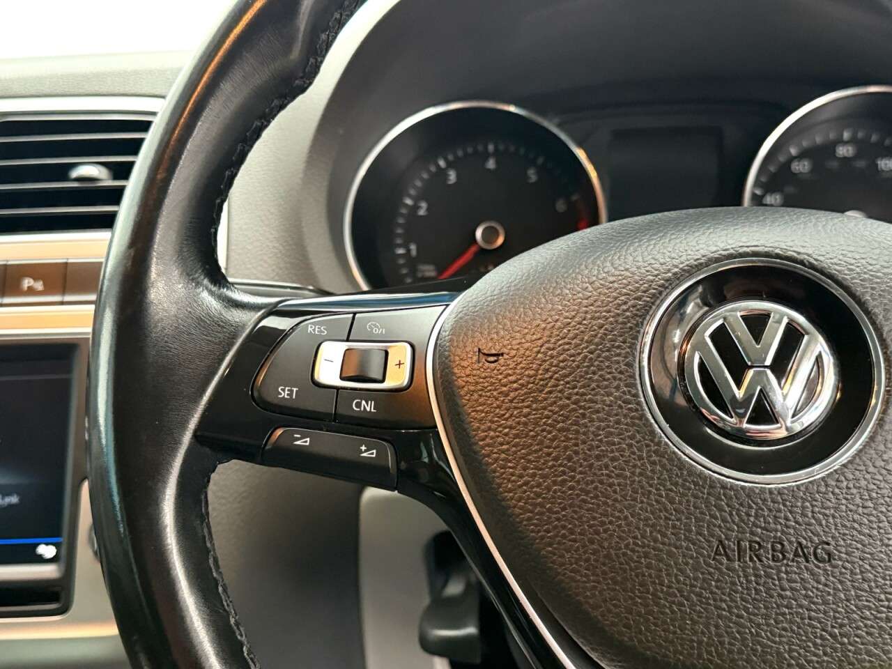 2017 VOLKSWAGEN POLO 2017 VOLKSWAGEN POLO