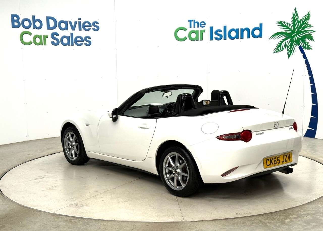 2015 MAZDA MX-5 2015 MAZDA MX-5