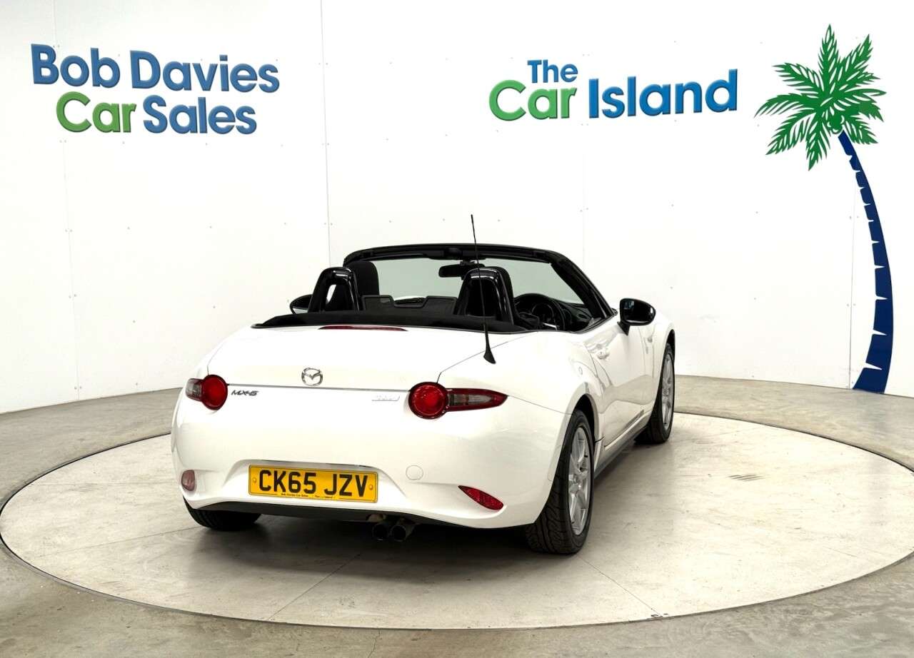 2015 MAZDA MX-5 2015 MAZDA MX-5