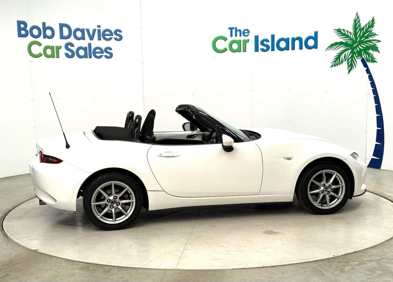 2015 MAZDA MX-5 2015 MAZDA MX-5