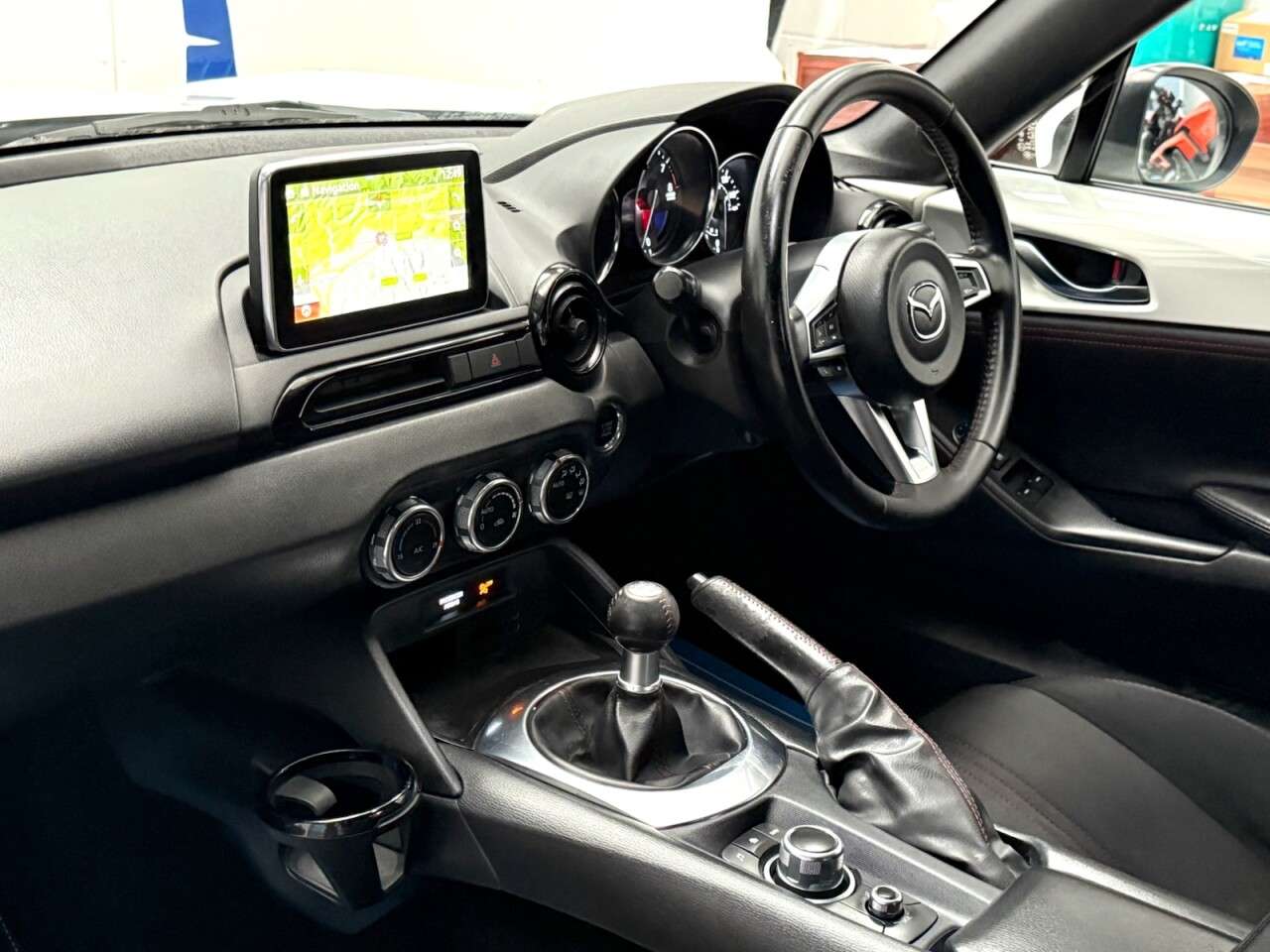 2015 MAZDA MX-5 2015 MAZDA MX-5