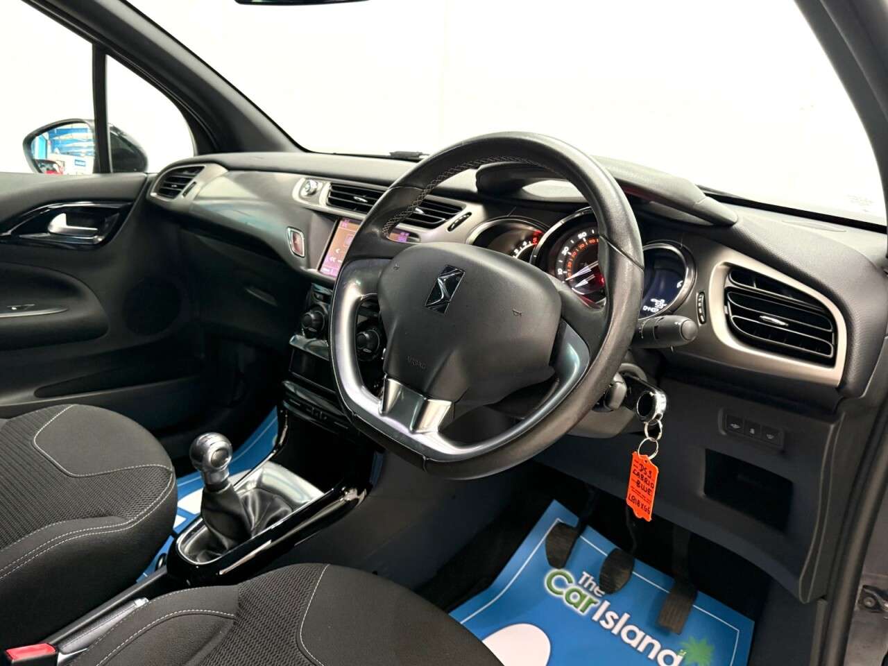 2018 DS AUTOMOBILES DS 3 CABRIO 2018 DS AUTOMOBILES DS 3 CABRIO