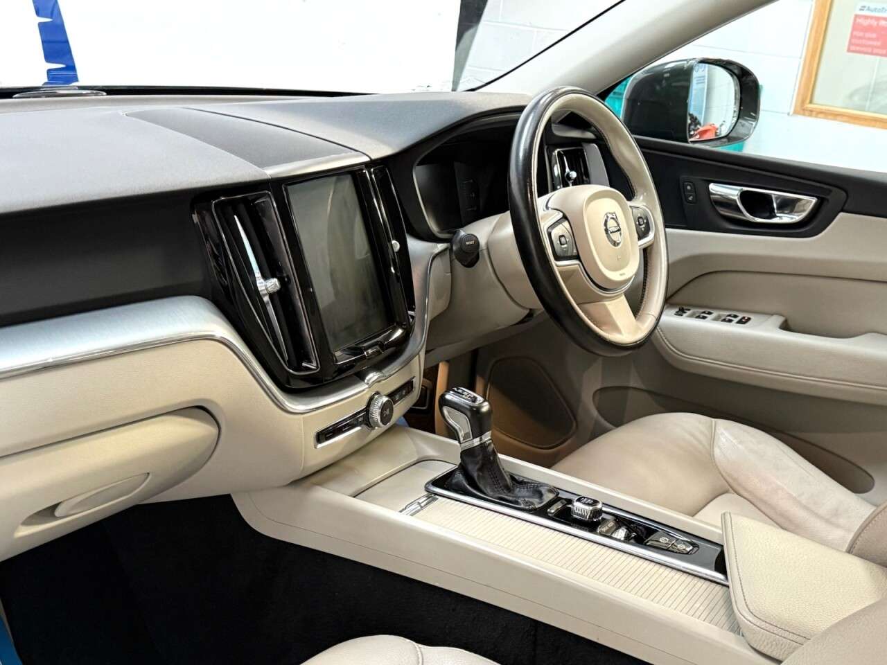 2018 VOLVO XC60 2018 VOLVO XC60