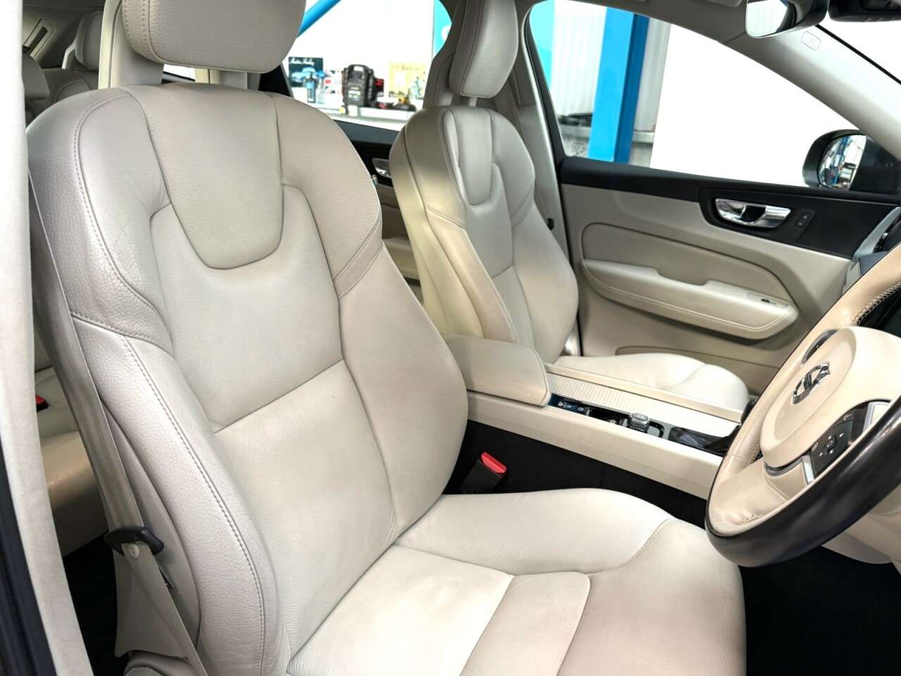 2018 VOLVO XC60 2018 VOLVO XC60