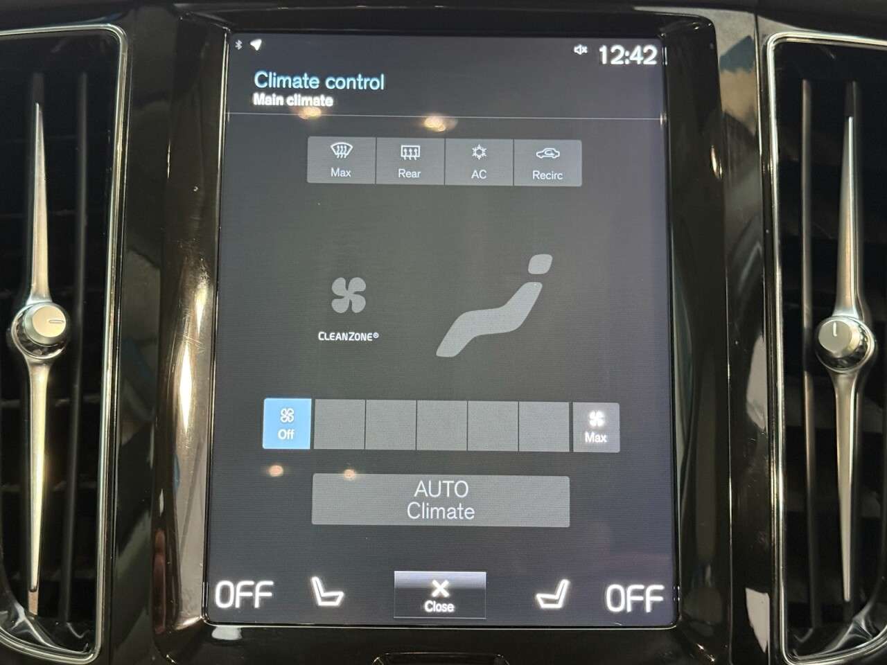 2018 VOLVO XC60 2018 VOLVO XC60