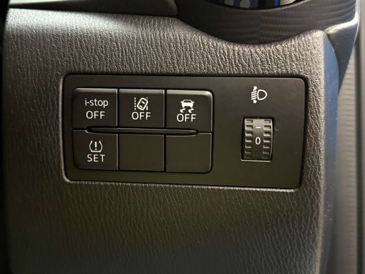 2018 MAZDA MAZDA2 2018 MAZDA MAZDA2