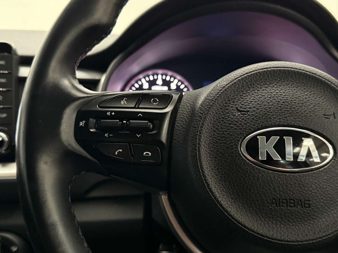 2018 KIA STONIC 2018 KIA STONIC