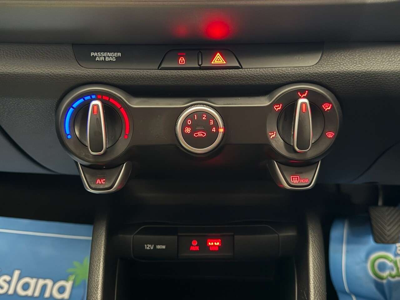 2018 KIA STONIC 2018 KIA STONIC