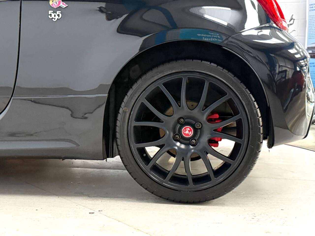 2017 ABARTH 595 2017 ABARTH 595