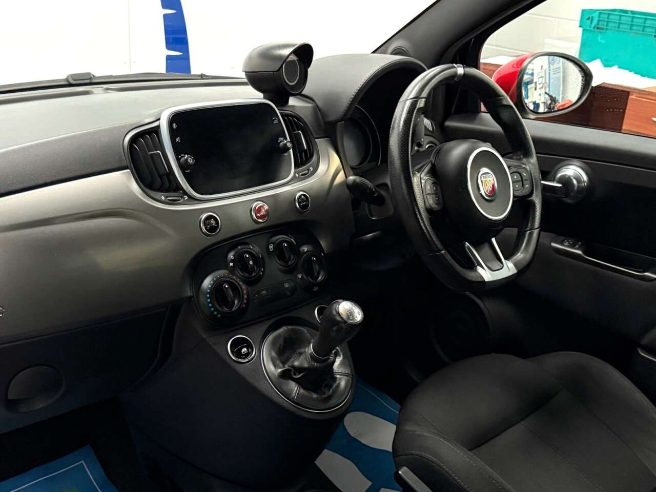2017 ABARTH 595 2017 ABARTH 595