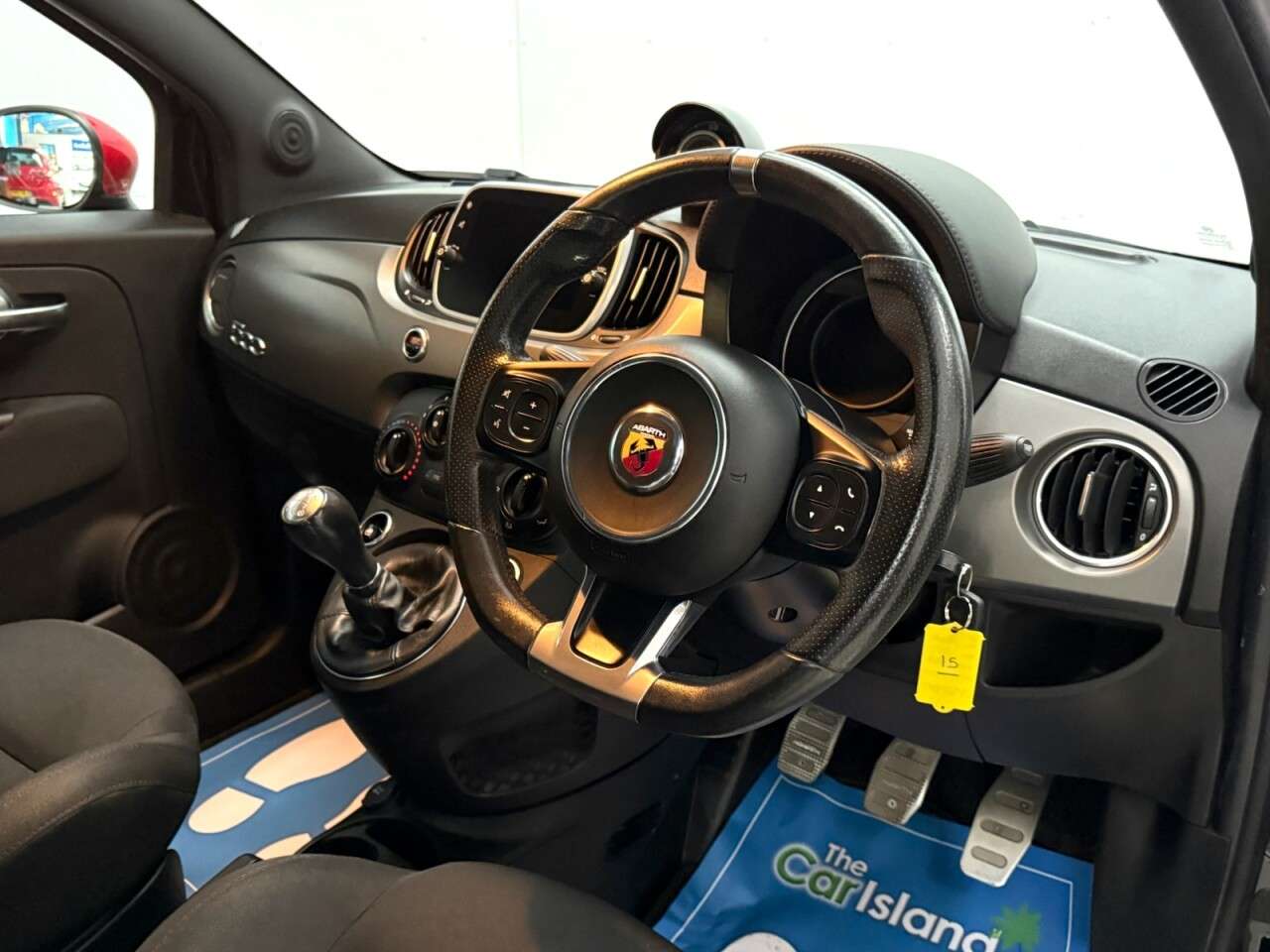 2017 ABARTH 595 2017 ABARTH 595