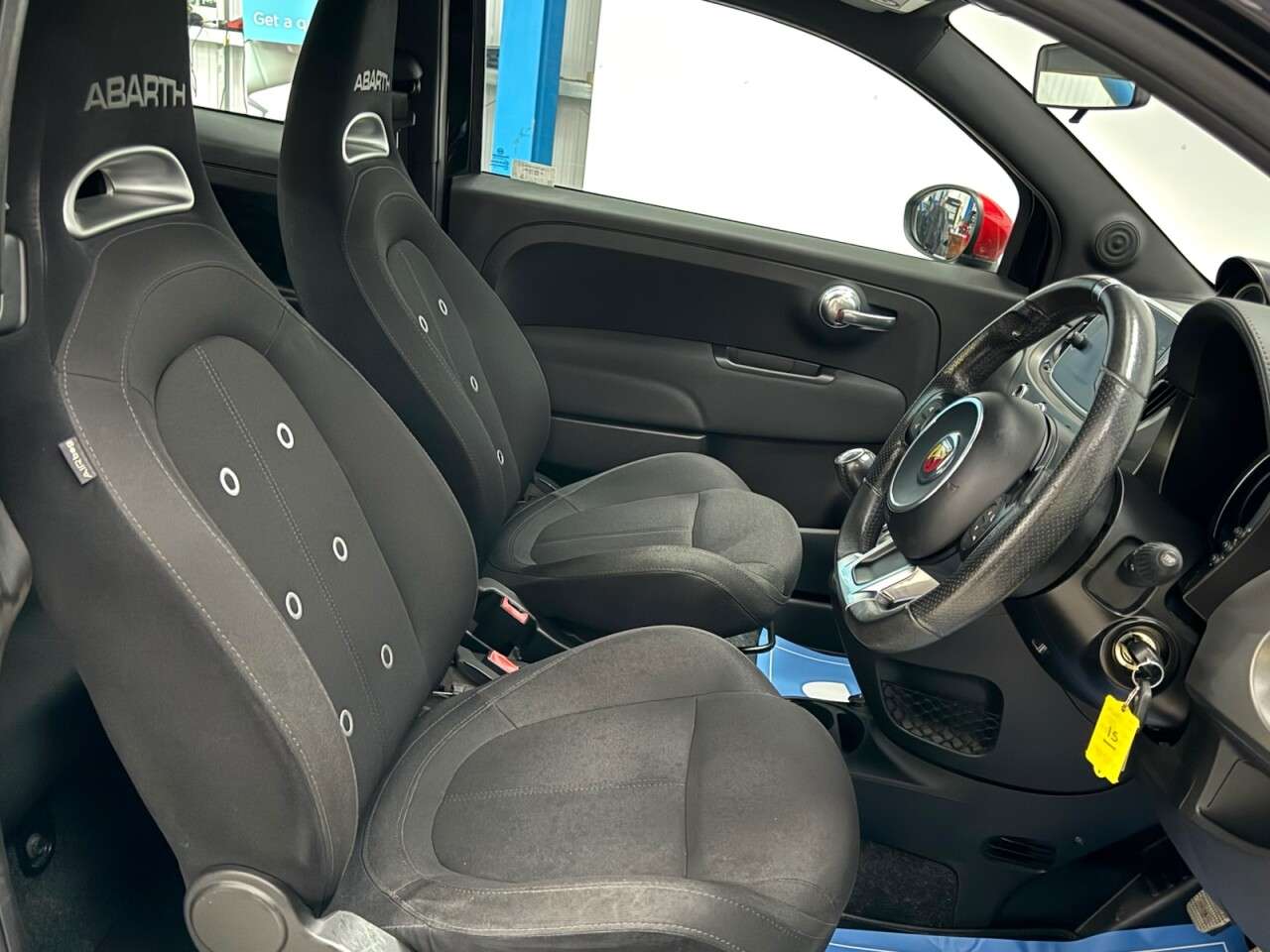 2017 ABARTH 595 2017 ABARTH 595