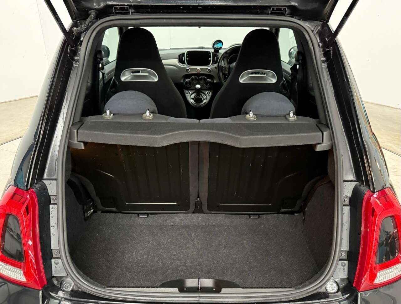 2017 ABARTH 595 2017 ABARTH 595