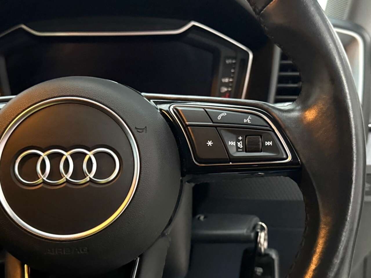 2021 AUDI A1 2021 AUDI A1