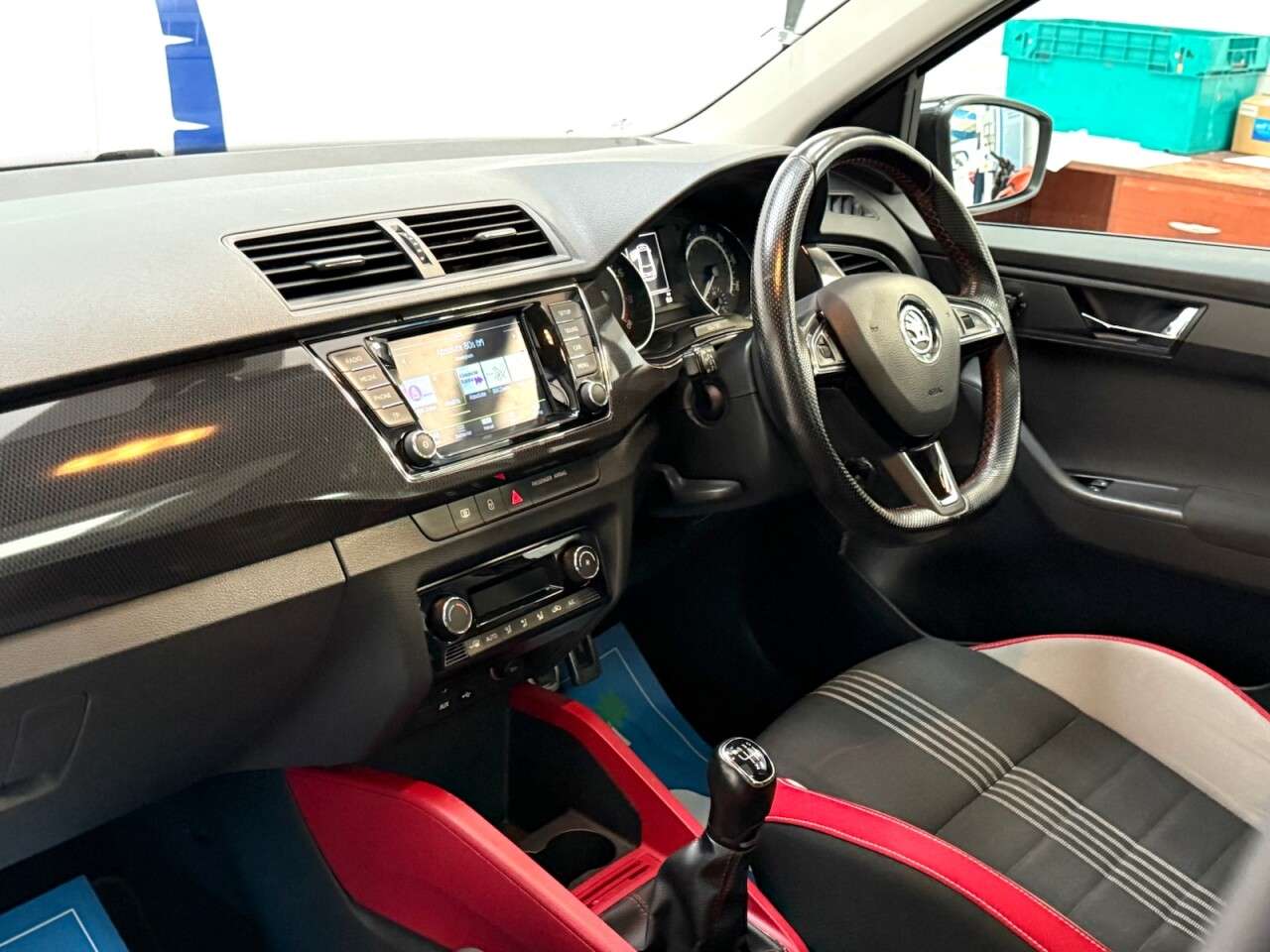 2017 SKODA FABIA 2017 SKODA FABIA